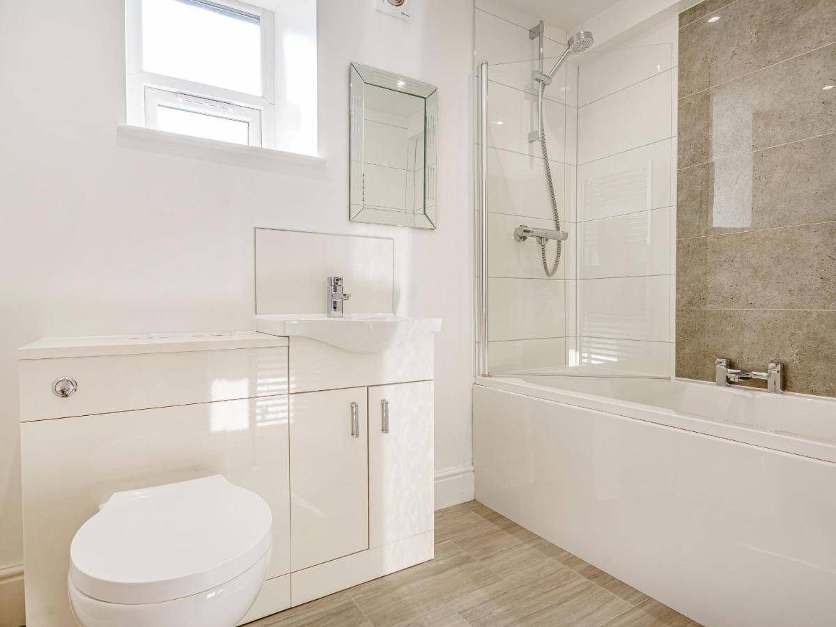 Menai View Villa Llanfairpwllgwyngyll Bagian luar foto