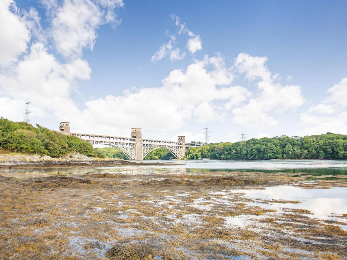 Menai View Villa Llanfairpwllgwyngyll Bagian luar foto