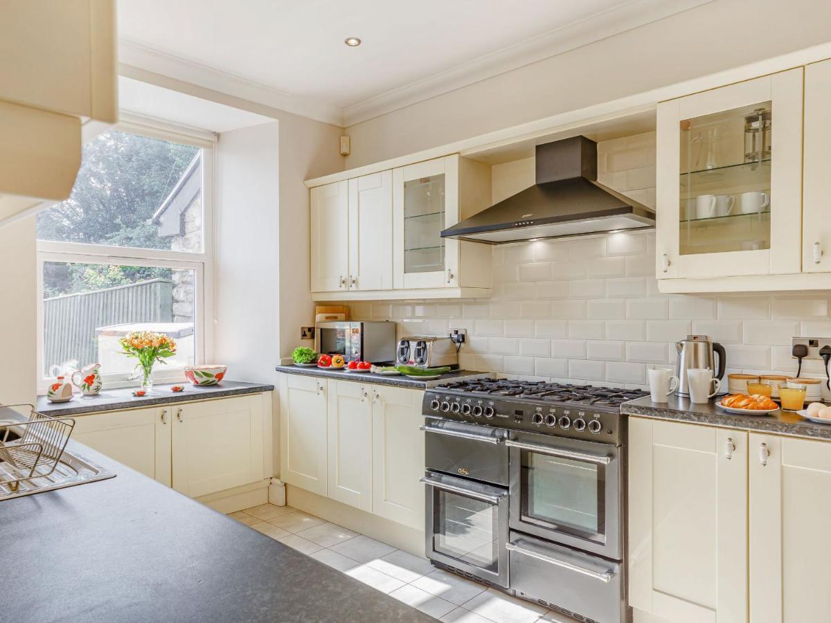 Menai View Villa Llanfairpwllgwyngyll Bagian luar foto