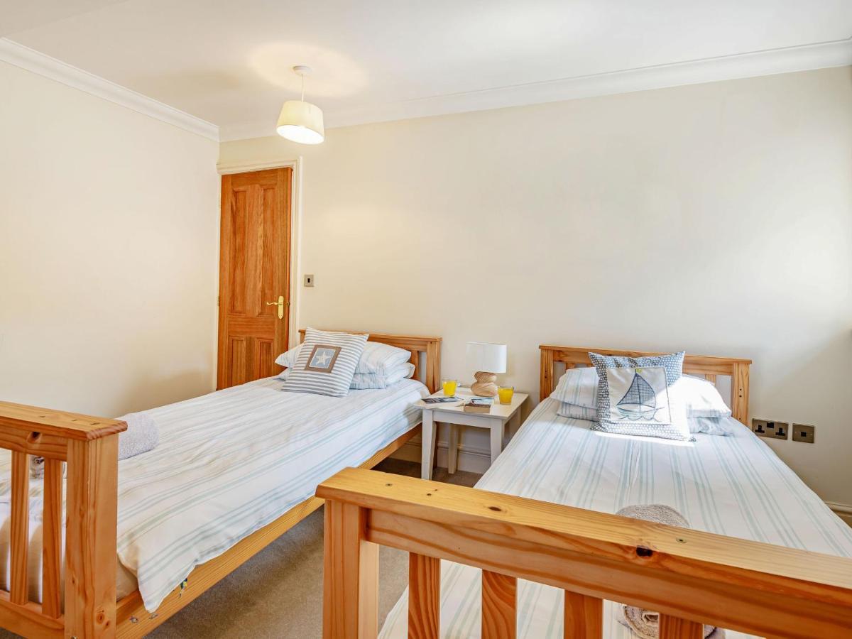 Menai View Villa Llanfairpwllgwyngyll Bagian luar foto